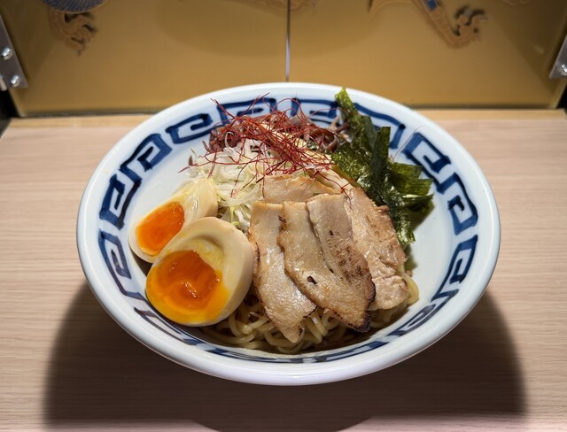 拉麺神社《蓮》の料理・店内